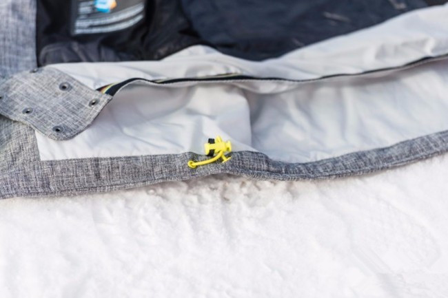 HALTI滑雪服沖鋒衣偏重自由式滑雪設計