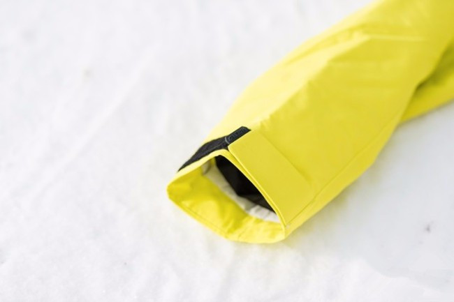 HALTI滑雪服沖鋒衣偏重自由式滑雪設計